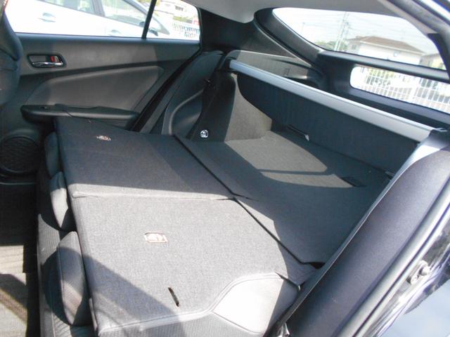 プリウス Ｓセーフティプラス　禁煙車　ワンオナ　バックカメラ　ＥＴＣ　社外ナビ　フルセグＴＶ　ＢＴ　Ｆランプ　オートライト　オートマチックハイビーム　オートクルーズコントロール　オートワイパー　レーンキープアシスト　障害物センサー（35枚目）