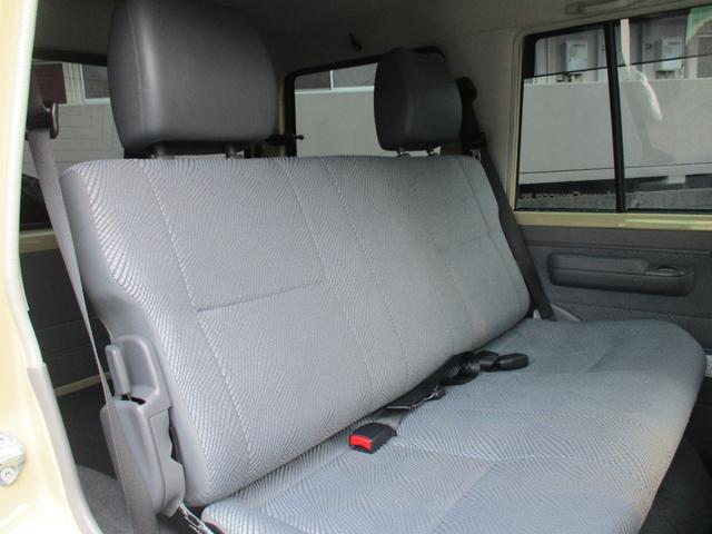 ランドクルーザー７０ バン　バン（２名）　禁煙車　５ＭＴ　４ＷＤ　社外ナビ　フルセグ　Ｂカメラ　Ｂｌｕｅｔｏｏｔｈ　キーレス　フロントフォグランプ　１６インチ社外アルミホイール　前後ドラレコ　ＥＴＣ　ＤＶＤ（34枚目）