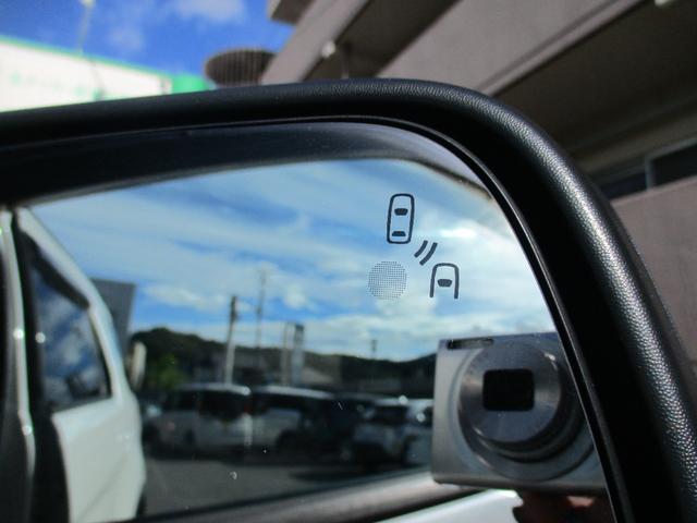 エクスプローラー ＸＬＴ　エコブースト　左ハンドル　純正オーディオ　Ｂｌｕｅｔｏｏｔｈ　ＥＴＣ　バックカメラ　サイドカメラ　電動シート　電動格納ミラー　キーレス　スマートキー　スペアキー　１８インチ純正アルミホイール（40枚目）