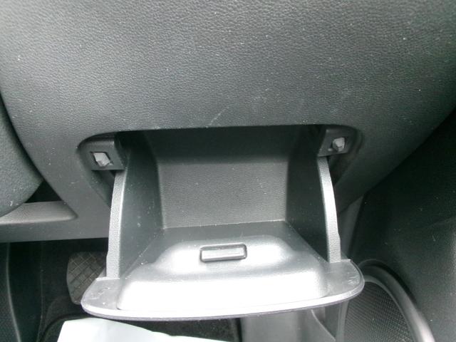 仕入れには、内装の綺麗な物に拘って仕入れを行っています。更に、内装（シート・インパネ周り・天井部分他）は、当社の専門スタッフが、丁寧にクリーニングしております！品質には、自信を持っております♪