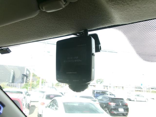 NV350キャラバンバン ロングライダープレミアムGXターボ 禁煙車 社外メモリナビ フルセグ 全方位カメラ BT AppleCarPlay オートライト LED Fフォグ スマートキー スペアキー 衝突軽減 両側スライド片側電動 ETC クリムソンMG17AW(16枚目)