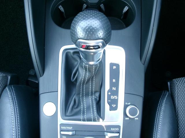 Ａ３セダン ２．０ＴＦＳＩクワトロ　スポーツ　Ｓラインパッケージ　禁煙車　純正ナビ　ＢＣ　ＢＴ　Ｐセンサー　フルセグ　パドルシフト　オートライト　ＬＥＤ　ＦＲフォグ　ドラレコ　ＥＴＣ　スマートキー　スペアキー　電動シート　シートヒーター　ＡＡＣ　ＡＢＨ　純正１８ＡＷ（17枚目）