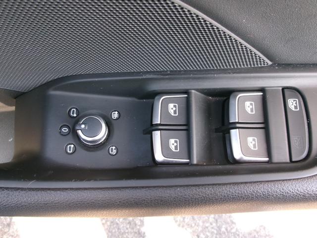 Ａ３セダン ２．０ＴＦＳＩクワトロ　スポーツ　Ｓラインパッケージ　禁煙車　純正ナビ　ＢＣ　ＢＴ　Ｐセンサー　フルセグ　パドルシフト　オートライト　ＬＥＤ　ＦＲフォグ　ドラレコ　ＥＴＣ　スマートキー　スペアキー　電動シート　シートヒーター　ＡＡＣ　ＡＢＨ　純正１８ＡＷ（36枚目）