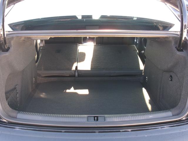 Ａ３セダン ２．０ＴＦＳＩクワトロ　スポーツ　Ｓラインパッケージ　禁煙車　純正ナビ　ＢＣ　ＢＴ　Ｐセンサー　フルセグ　パドルシフト　オートライト　ＬＥＤ　ＦＲフォグ　ドラレコ　ＥＴＣ　スマートキー　スペアキー　電動シート　シートヒーター　ＡＡＣ　ＡＢＨ　純正１８ＡＷ（38枚目）