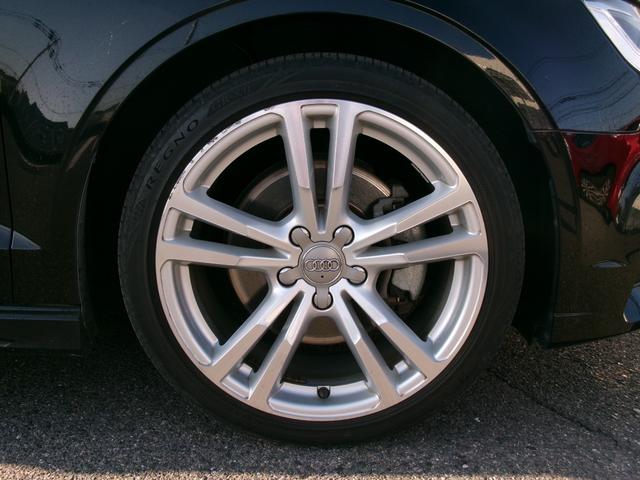 Ａ３セダン ２．０ＴＦＳＩクワトロ　スポーツ　Ｓラインパッケージ　禁煙車　純正ナビ　ＢＣ　ＢＴ　Ｐセンサー　フルセグ　パドルシフト　オートライト　ＬＥＤ　ＦＲフォグ　ドラレコ　ＥＴＣ　スマートキー　スペアキー　電動シート　シートヒーター　ＡＡＣ　ＡＢＨ　純正１８ＡＷ（46枚目）