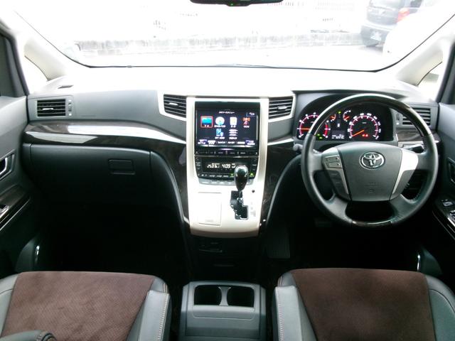 アルファード ２４０Ｓ　タイプゴールド　１オナ　禁煙車　社外メモリナビ　ＢＣ　ＢＴ　フルセグ　後席モニター　オートライト　ＨＩＤ　Ｆフォグ　ＡＡＣ　ＥＴＣ　スマートキー　　両側電動スライド　ローダウン　モデリスタエアロ　社外１９ＡＷ（4枚目）