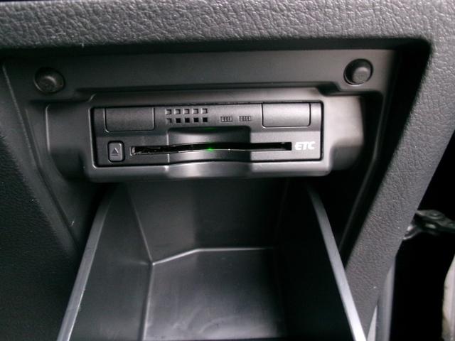 アルファード ２４０Ｓ　タイプゴールド　１オナ　禁煙車　社外メモリナビ　ＢＣ　ＢＴ　フルセグ　後席モニター　オートライト　ＨＩＤ　Ｆフォグ　ＡＡＣ　ＥＴＣ　スマートキー　　両側電動スライド　ローダウン　モデリスタエアロ　社外１９ＡＷ（23枚目）