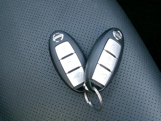 エクストレイル オーテック　ｉパッケージ　禁煙車　プロパイロット　ＬＥＤヘッドライト　フォグランプ　純正ナビ　フルセグ　ＢＴ　全方位カメラ　バックカメラ　ドラレコ前後　シートヒーター　パワーバックドア　ＢＳＭ　クリアランスソナー　サンルーフ（32枚目）