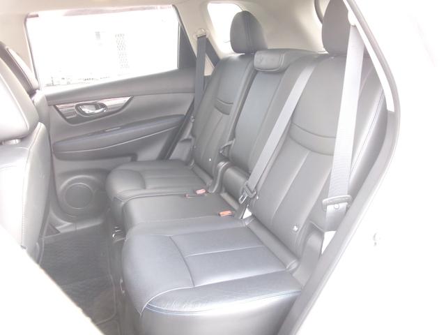 エクストレイル オーテック　ｉパッケージ　禁煙車　プロパイロット　ＬＥＤヘッドライト　フォグランプ　純正ナビ　フルセグ　ＢＴ　全方位カメラ　バックカメラ　ドラレコ前後　シートヒーター　パワーバックドア　ＢＳＭ　クリアランスソナー　サンルーフ（37枚目）