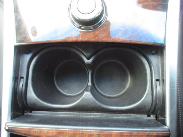 フーガハイブリッド ベースグレード　ワンオーナー　禁煙車　純正ＨＤＤナビ　フルセグ　バックカメラ　サイドカメラ　アダプティブクルーズコントロール　衝突軽減ブレーキ　ＨＩＤ　パワーシート　シートポジション　フォグランプ　純正ＡＷ１８インチ（18枚目）