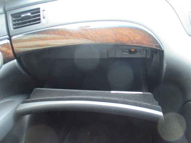 フーガハイブリッド ベースグレード　ワンオーナー　禁煙車　純正ＨＤＤナビ　フルセグ　バックカメラ　サイドカメラ　アダプティブクルーズコントロール　衝突軽減ブレーキ　ＨＩＤ　パワーシート　シートポジション　フォグランプ　純正ＡＷ１８インチ（32枚目）