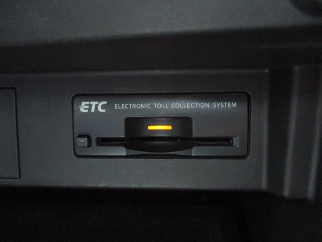 フーガハイブリッド ベースグレード　ワンオーナー　禁煙車　純正ＨＤＤナビ　フルセグ　バックカメラ　サイドカメラ　アダプティブクルーズコントロール　衝突軽減ブレーキ　ＨＩＤ　パワーシート　シートポジション　フォグランプ　純正ＡＷ１８インチ（33枚目）