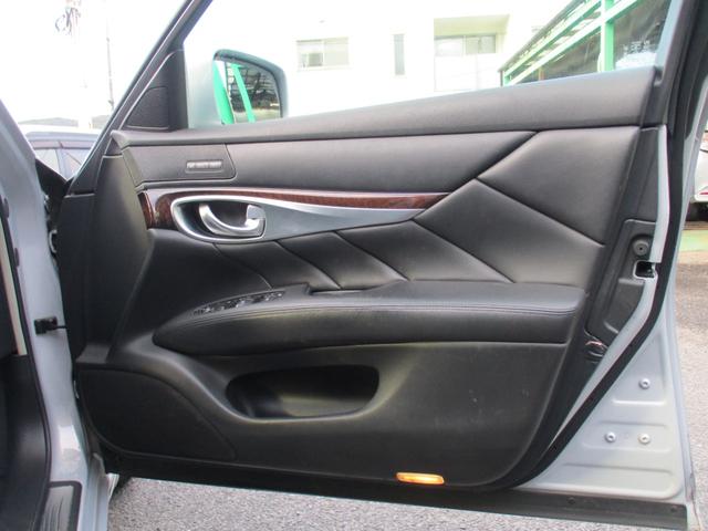 フーガハイブリッド ベースグレード　ワンオーナー　禁煙車　純正ＨＤＤナビ　フルセグ　バックカメラ　サイドカメラ　アダプティブクルーズコントロール　衝突軽減ブレーキ　ＨＩＤ　パワーシート　シートポジション　フォグランプ　純正ＡＷ１８インチ（40枚目）