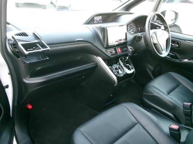 エスクァイア Ｇｉ　ワンオーナー　禁煙車　アルパインメモリーナビ９インチ　アルパインフリップダウンモニター　バックカメラ　フルセグ　クルーズコントロール　両側電動スライドドア　衝突軽減ブレーキ　ＥＴＣ　純正ＡＷ１５インチ（7枚目）