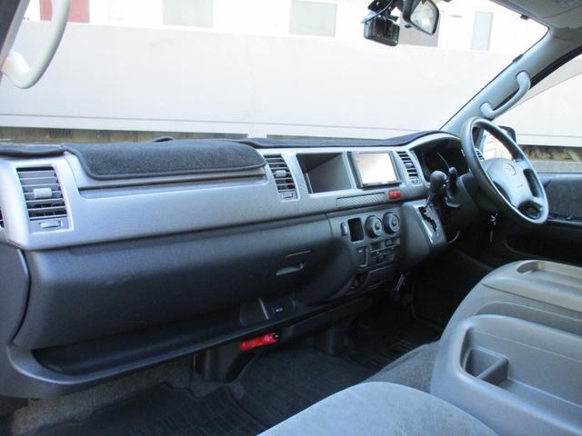 ハイエースワゴン ＧＬ　禁煙車　社外ナビ　ワンセグ　バックカメラ　ＡＣ１００Ｖ　電動格納ミラー　社外アルミホイール　フロントフォグランプ（5枚目）