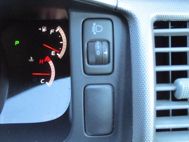 ハイエースワゴン ＧＬ　禁煙車　社外ナビ　ワンセグ　バックカメラ　ＡＣ１００Ｖ　電動格納ミラー　社外アルミホイール　フロントフォグランプ（23枚目）
