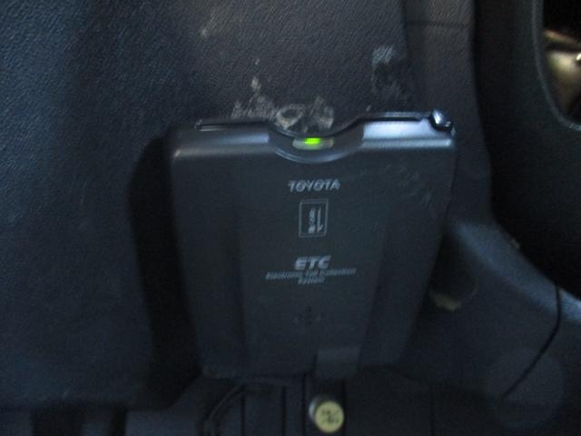 ハイエースワゴン ＧＬ　禁煙車　社外ナビ　ワンセグ　バックカメラ　ＡＣ１００Ｖ　電動格納ミラー　社外アルミホイール　フロントフォグランプ（25枚目）