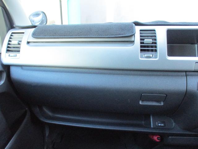 ハイエースワゴン ＧＬ　禁煙車　社外ナビ　ワンセグ　バックカメラ　ＡＣ１００Ｖ　電動格納ミラー　社外アルミホイール　フロントフォグランプ（28枚目）