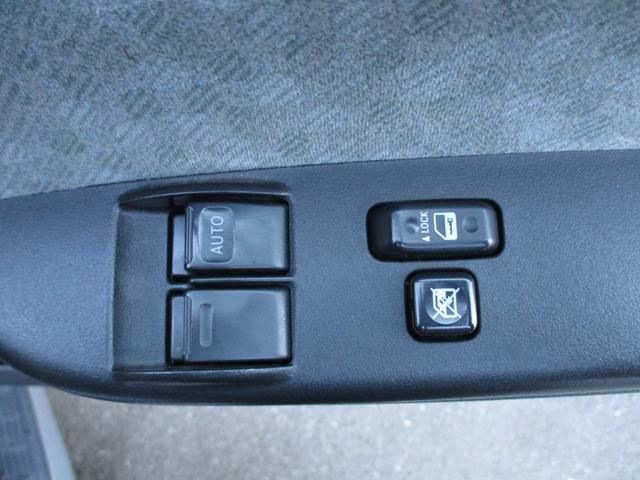 ハイエースワゴン ＧＬ　禁煙車　社外ナビ　ワンセグ　バックカメラ　ＡＣ１００Ｖ　電動格納ミラー　社外アルミホイール　フロントフォグランプ（34枚目）