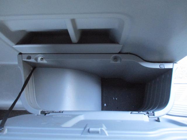 ハイエースワゴン ＧＬ　禁煙車　社外ナビ　ワンセグ　バックカメラ　ＡＣ１００Ｖ　電動格納ミラー　社外アルミホイール　フロントフォグランプ（40枚目）