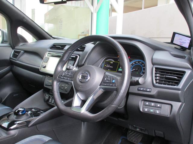 リーフ G ワンオーナー 禁煙車 BOSEサウンドシステム 純正ナビ 全方位カメラ Bカメラ BT フルセグ プロパイロット シートヒーター クリアランスソナー 衝突軽減ブレーキ ステアリングヒーター ETC(6枚目)