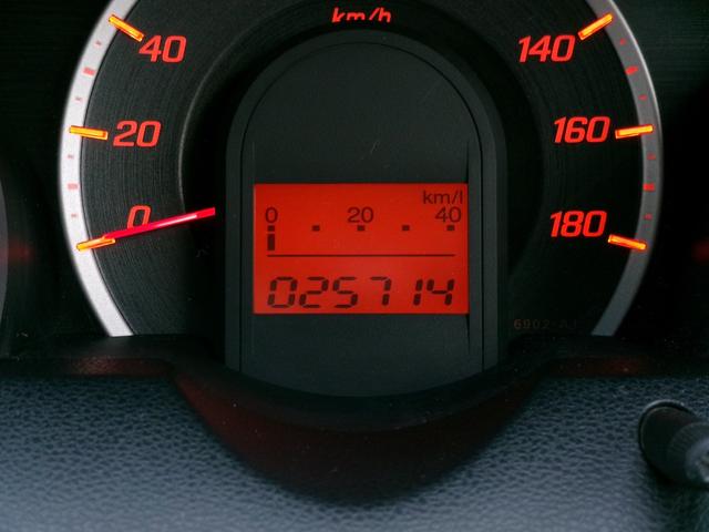 フィット Ｇスマートセレクション　ワンオーナー　禁煙車　純正ナビ　ワンセグＴＶ　ＵＳＢ　ＡＣ　ＥＴＣ　ＨＩＤライト（9枚目）