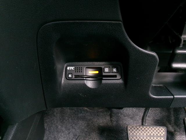 フィット Ｇスマートセレクション　ワンオーナー　禁煙車　純正ナビ　ワンセグＴＶ　ＵＳＢ　ＡＣ　ＥＴＣ　ＨＩＤライト（17枚目）