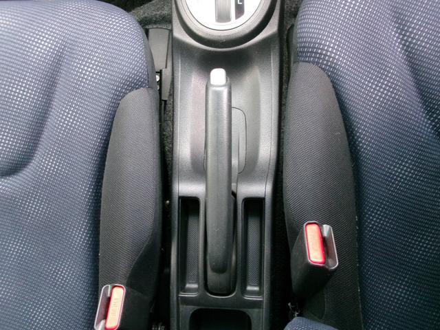 フィット Ｇスマートセレクション　ワンオーナー　禁煙車　純正ナビ　ワンセグＴＶ　ＵＳＢ　ＡＣ　ＥＴＣ　ＨＩＤライト（21枚目）