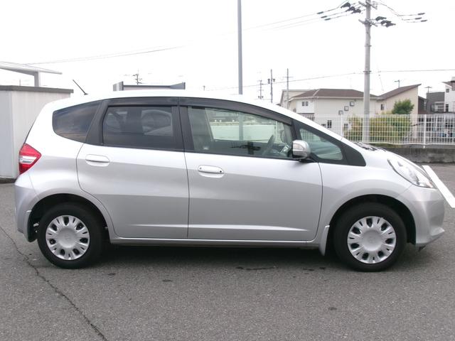 フィット Ｇスマートセレクション　ワンオーナー　禁煙車　純正ナビ　ワンセグＴＶ　ＵＳＢ　ＡＣ　ＥＴＣ　ＨＩＤライト（37枚目）