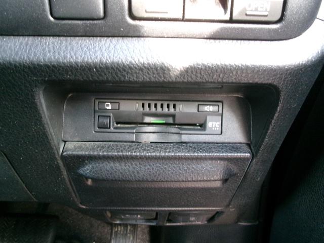 エスクァイア ハイブリッドＧｉプレミアムパッケジブラックテーラード　禁煙車　ワンオーナー　両側ＰＳＤ　純正ナビ　フルセグ　ＢＴ　ＥＴＣ　ＬＥＤヘッドライト　フォグランプ　オートハイビーム　シートヒーター　ステアリングヒーター　衝突軽減ブレーキ　クリアランスソナー（15枚目）