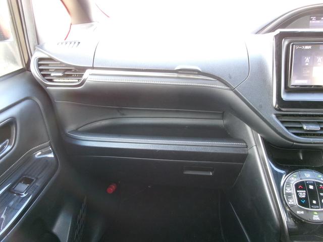 エスクァイア ハイブリッドＧｉプレミアムパッケジブラックテーラード　禁煙車　ワンオーナー　両側ＰＳＤ　純正ナビ　フルセグ　ＢＴ　ＥＴＣ　ＬＥＤヘッドライト　フォグランプ　オートハイビーム　シートヒーター　ステアリングヒーター　衝突軽減ブレーキ　クリアランスソナー（27枚目）