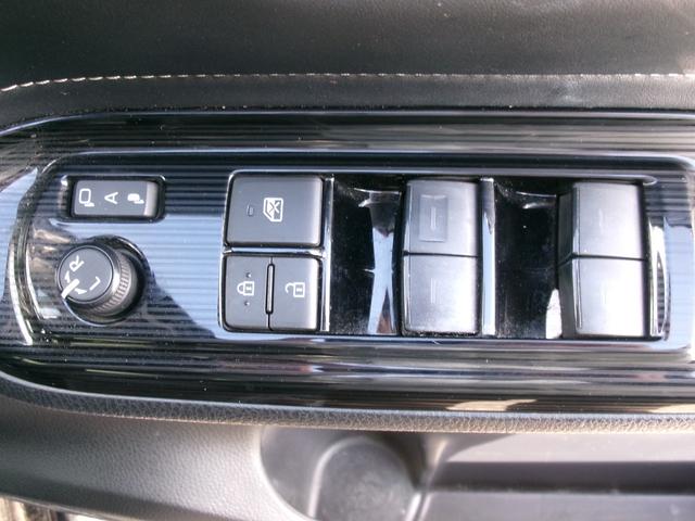 エスクァイア ハイブリッドＧｉプレミアムパッケジブラックテーラード　禁煙車　ワンオーナー　両側ＰＳＤ　純正ナビ　フルセグ　ＢＴ　ＥＴＣ　ＬＥＤヘッドライト　フォグランプ　オートハイビーム　シートヒーター　ステアリングヒーター　衝突軽減ブレーキ　クリアランスソナー（30枚目）