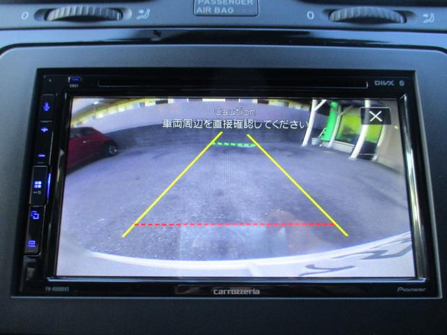 シロッコ Ｒ　禁煙車　本革シート　ディスプレイオーディオ　ＡｐｐｌｅＣａｒＰｌａｙ　バックカメラ　クルーズコントロール　クリアランスソナー　シートヒーター　Ｂｌｕｅｔｏｏｔｈ　ＥＴＣ　ドラレコ　純正ＡＷ１８インチ（13枚目）