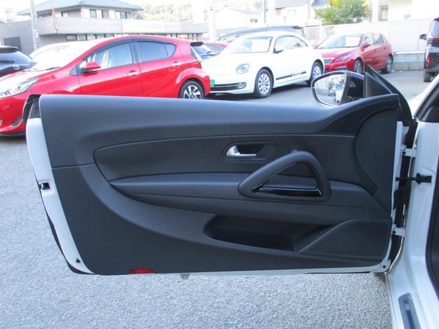 シロッコ Ｒ　禁煙車　本革シート　ディスプレイオーディオ　ＡｐｐｌｅＣａｒＰｌａｙ　バックカメラ　クルーズコントロール　クリアランスソナー　シートヒーター　Ｂｌｕｅｔｏｏｔｈ　ＥＴＣ　ドラレコ　純正ＡＷ１８インチ（41枚目）