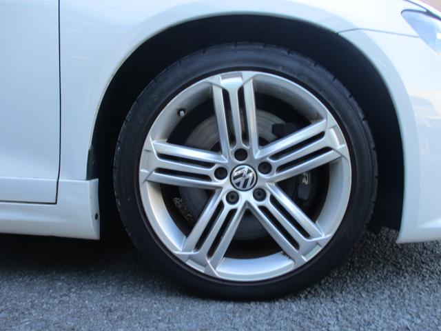 シロッコ Ｒ　禁煙車　本革シート　ディスプレイオーディオ　ＡｐｐｌｅＣａｒＰｌａｙ　バックカメラ　クルーズコントロール　クリアランスソナー　シートヒーター　Ｂｌｕｅｔｏｏｔｈ　ＥＴＣ　ドラレコ　純正ＡＷ１８インチ（47枚目）