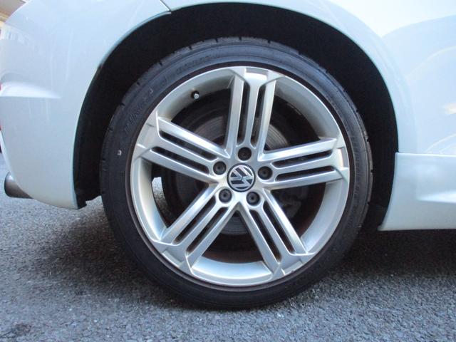 シロッコ Ｒ　禁煙車　本革シート　ディスプレイオーディオ　ＡｐｐｌｅＣａｒＰｌａｙ　バックカメラ　クルーズコントロール　クリアランスソナー　シートヒーター　Ｂｌｕｅｔｏｏｔｈ　ＥＴＣ　ドラレコ　純正ＡＷ１８インチ（48枚目）