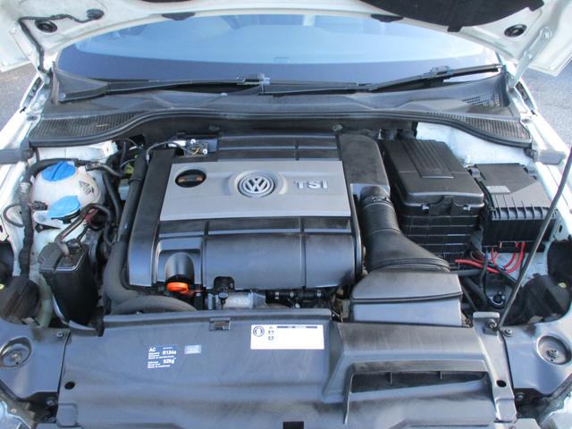 シロッコ Ｒ　禁煙車　本革シート　ディスプレイオーディオ　ＡｐｐｌｅＣａｒＰｌａｙ　バックカメラ　クルーズコントロール　クリアランスソナー　シートヒーター　Ｂｌｕｅｔｏｏｔｈ　ＥＴＣ　ドラレコ　純正ＡＷ１８インチ（51枚目）