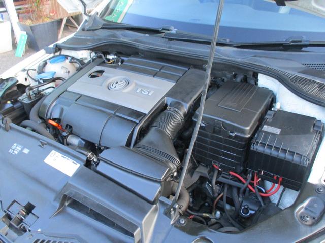 シロッコ Ｒ　禁煙車　本革シート　ディスプレイオーディオ　ＡｐｐｌｅＣａｒＰｌａｙ　バックカメラ　クルーズコントロール　クリアランスソナー　シートヒーター　Ｂｌｕｅｔｏｏｔｈ　ＥＴＣ　ドラレコ　純正ＡＷ１８インチ（53枚目）