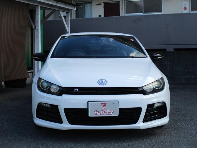 シロッコ Ｒ　禁煙車　本革シート　ディスプレイオーディオ　ＡｐｐｌｅＣａｒＰｌａｙ　バックカメラ　クルーズコントロール　クリアランスソナー　シートヒーター　Ｂｌｕｅｔｏｏｔｈ　ＥＴＣ　ドラレコ　純正ＡＷ１８インチ（57枚目）