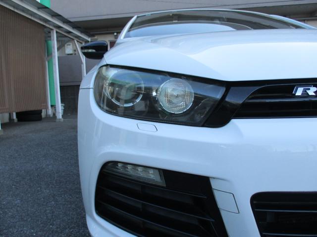 シロッコ Ｒ　禁煙車　本革シート　ディスプレイオーディオ　ＡｐｐｌｅＣａｒＰｌａｙ　バックカメラ　クルーズコントロール　クリアランスソナー　シートヒーター　Ｂｌｕｅｔｏｏｔｈ　ＥＴＣ　ドラレコ　純正ＡＷ１８インチ（58枚目）