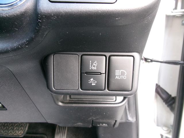 アクア Ｇ　ワンオーナー　禁煙車　純正ナビ　ＢＴ　ＣＤ　ＤＶＤ　フルセグ　クルーズコントロール　オートライト　ドラレコ　Ｂカメラ　車線逸脱警報　衝突軽減ブレーキ　１５インチアルミ（17枚目）