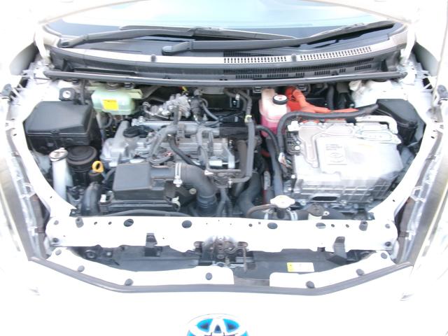 アクア Ｇ　ワンオーナー　禁煙車　純正ナビ　ＢＴ　ＣＤ　ＤＶＤ　フルセグ　クルーズコントロール　オートライト　ドラレコ　Ｂカメラ　車線逸脱警報　衝突軽減ブレーキ　１５インチアルミ（55枚目）