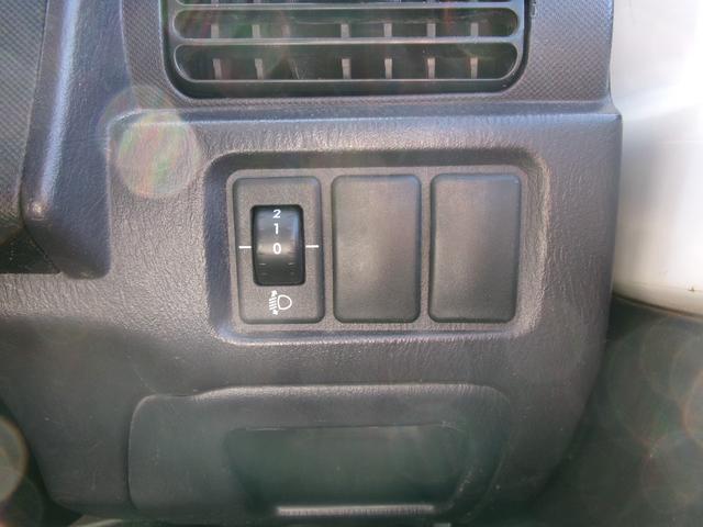 サンバートラック 　４ＷＤ　５ＭＴ　ＡＣ　オーディオ（12枚目）