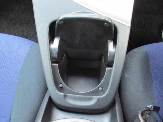 プリウス Ｓ　禁煙車　社外ナビ　フルセグ　Ｂｌｕｅｔｏｏｔｈ　バックカメラ　ＥＴＣ　ドライブレコーダー　電動格納ミラー　スマートキー　スペアキー　ステアリングリモコン　純正アルミホイール　ＨＩＤ（15枚目）