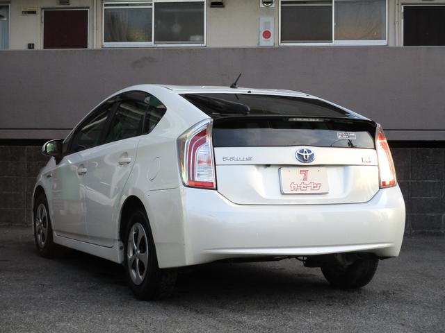 プリウス Ｓ　禁煙車　社外ナビ　フルセグ　Ｂｌｕｅｔｏｏｔｈ　バックカメラ　ＥＴＣ　ドライブレコーダー　電動格納ミラー　スマートキー　スペアキー　ステアリングリモコン　純正アルミホイール　ＨＩＤ（48枚目）