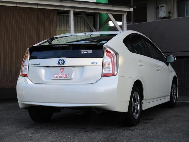 プリウス Ｓ　禁煙車　社外ナビ　フルセグ　Ｂｌｕｅｔｏｏｔｈ　バックカメラ　ＥＴＣ　ドライブレコーダー　電動格納ミラー　スマートキー　スペアキー　ステアリングリモコン　純正アルミホイール　ＨＩＤ（50枚目）