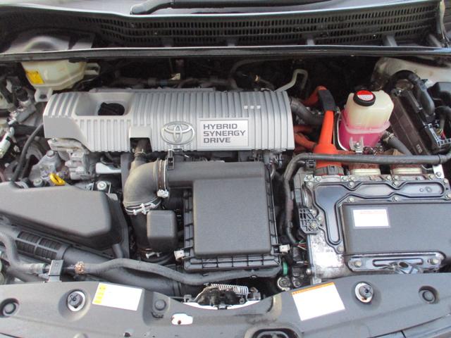 プリウス Ｓ　禁煙車　社外ナビ　フルセグ　Ｂｌｕｅｔｏｏｔｈ　バックカメラ　ＥＴＣ　ドライブレコーダー　電動格納ミラー　スマートキー　スペアキー　ステアリングリモコン　純正アルミホイール　ＨＩＤ（51枚目）