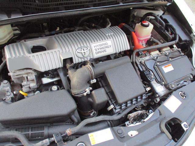 プリウス Ｓ　禁煙車　社外ナビ　フルセグ　Ｂｌｕｅｔｏｏｔｈ　バックカメラ　ＥＴＣ　ドライブレコーダー　電動格納ミラー　スマートキー　スペアキー　ステアリングリモコン　純正アルミホイール　ＨＩＤ（52枚目）