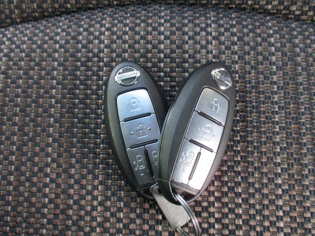 セレナ ハイウェイスターＧ　Ｓ－ハイブリッド　ワンオーナー　純正ナビ　フルセグ　バックカメラ　両側電動スライド　クルーズコントロール　Ｂｌｕｅｔｏｏｔｈ　ＥＴＣ　純正ＡＷ１６インチ　スペアキー　フォグランプ（28枚目）