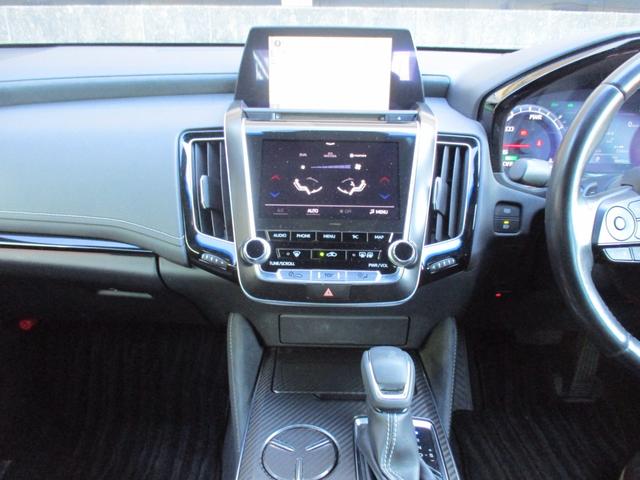 クラウンハイブリッド ＲＳアドバンス　禁煙車　純正ナビ　フルセグ　バックカメラ　プリクラッシュセーフティ　クリアランスソナー　ブラインドスポットモニター　純正ＡＷ　ＤＶＤ　ＥＴＣ　Ｂｌｕｅｔｏｏｔｈ　カードキー（9枚目）